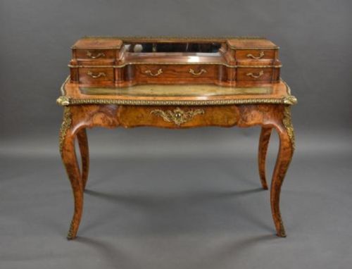 19TH CENTURY VICTORIAN BURR WALNUT WRITING TABLE - ADDITIONAL PHOTO 1