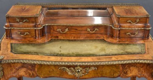 19TH CENTURY VICTORIAN BURR WALNUT WRITING TABLE - ADDITIONAL PHOTO 9