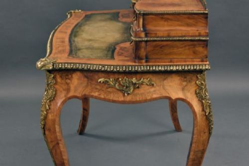 19TH CENTURY VICTORIAN BURR WALNUT WRITING TABLE - ADDITIONAL PHOTO 15