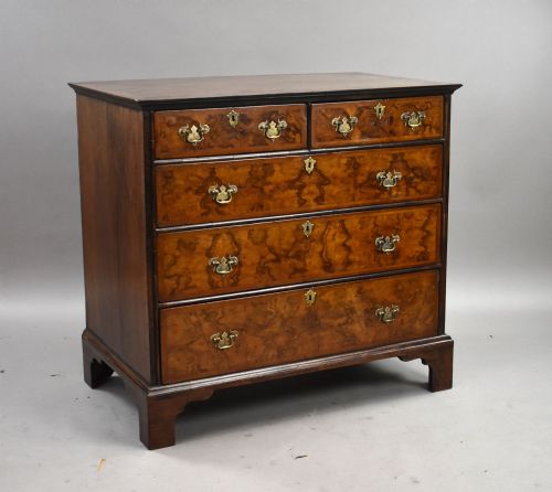 GEORGE III BURR WALNUT CHEST OF DRAWERS