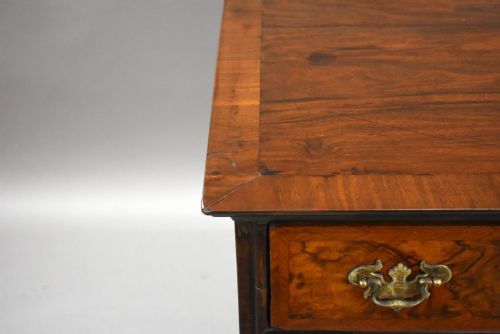 GEORGE III BURR WALNUT CHEST OF DRAWERS - ADDITIONAL PHOTO 7