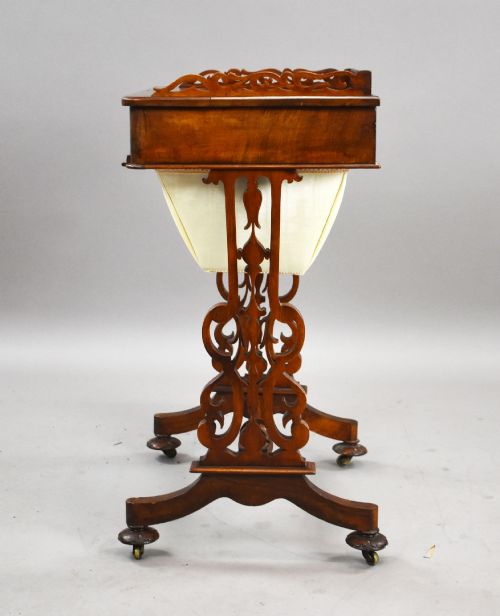 VICTORIAN MAHOGANY WORK TABLE - ADDITIONAL PHOTO 3