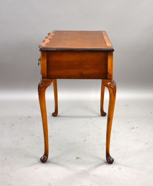 ANTIQUE QUEEN ANNE STYLE WALNUT WRITING TABLE - ADDITIONAL PHOTO 4