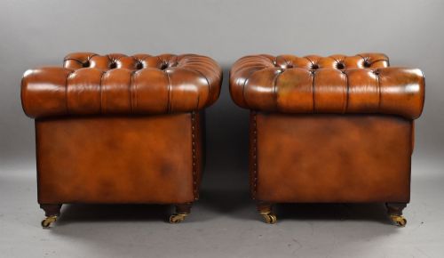 PAIR OF BROWN LEATHER CHESTERFIELD ARMCHAIRS - ADDITIONAL PHOTO 2