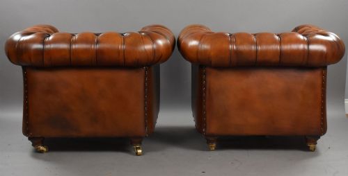 PAIR OF BROWN LEATHER CHESTERFIELD ARMCHAIRS - ADDITIONAL PHOTO 3