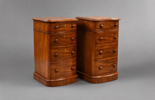 PAIR OF VICTORIAN MAHOGANY BEDSIDE CHESTS