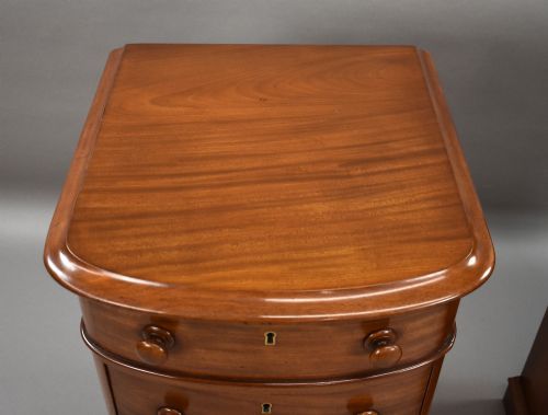 PAIR OF VICTORIAN MAHOGANY BEDSIDE CHESTS - ADDITIONAL PHOTO 4