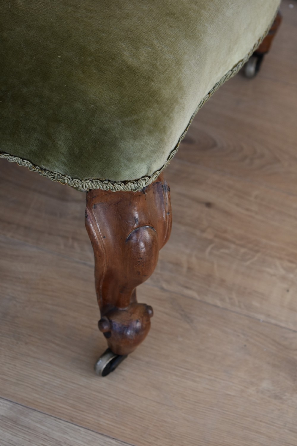 Victorian Mahogany Chaise Longue  View VI