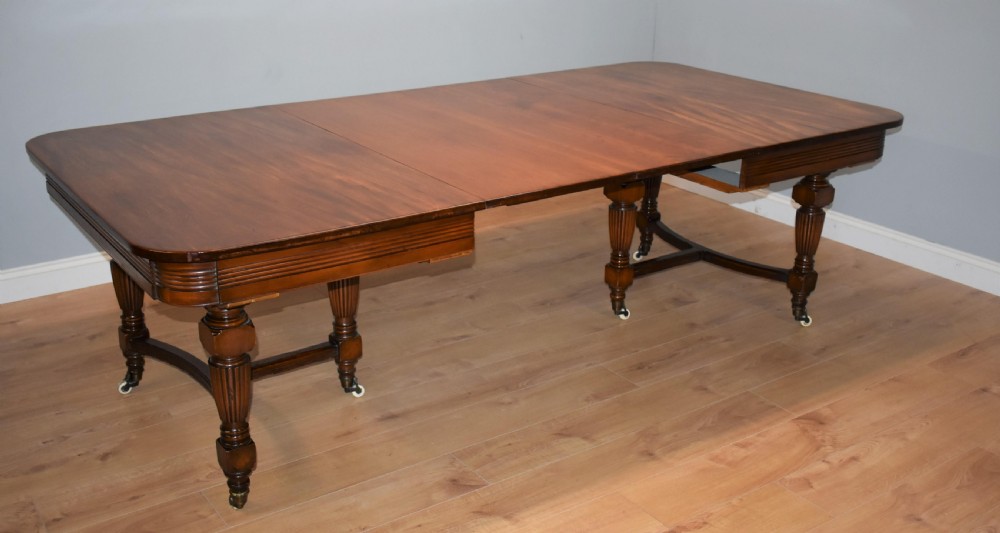 Late Victorian Mahogany Banquet Table View X
