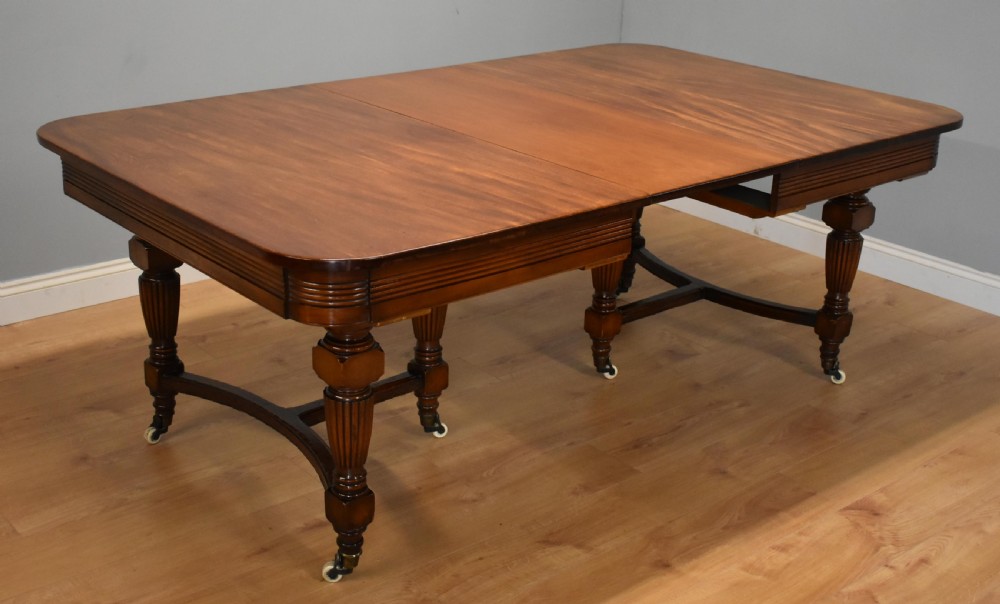 Late Victorian Mahogany Banquet Table View XII