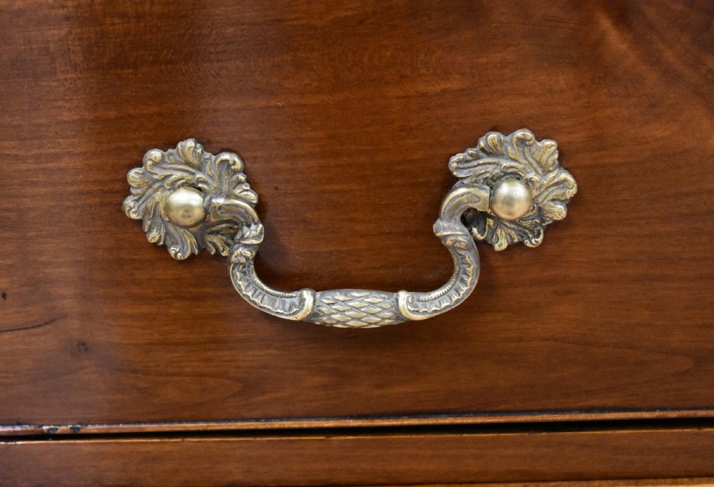 Small George III Mahogany Chest of Drawers View IX