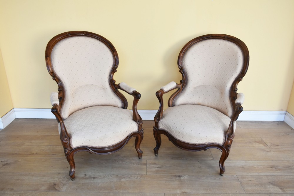 19th Century Pair of Victorian Rosewood Armchairs