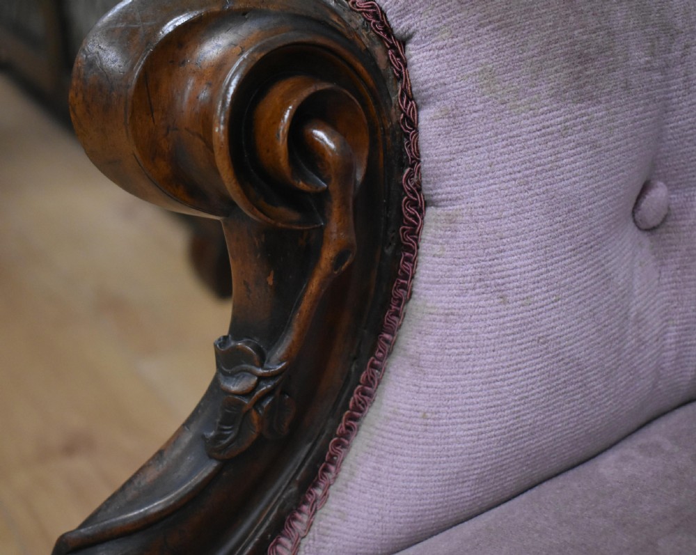 Victorian Walnut chaise longue View X