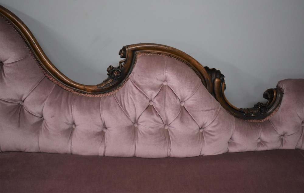 Victorian Walnut chaise longue View XII