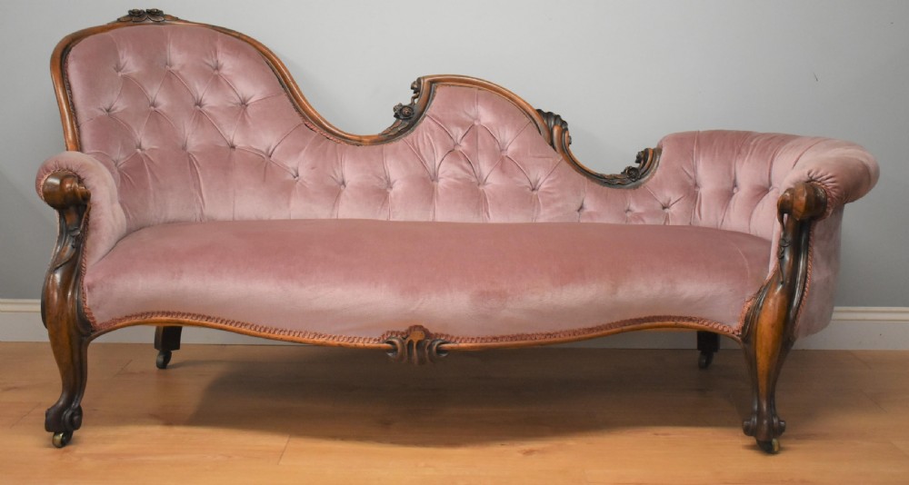 Victorian Walnut chaise longue View XIX