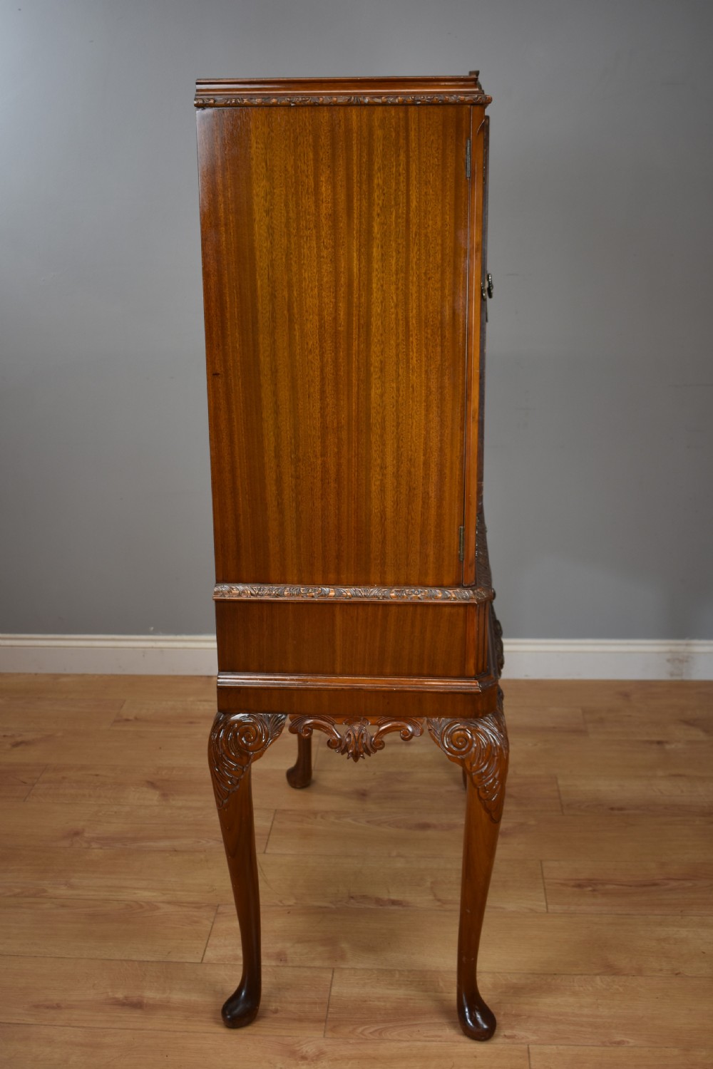 20th Century Queen Anne Style Burr Walnut Cocktail Cabinet View VIII
