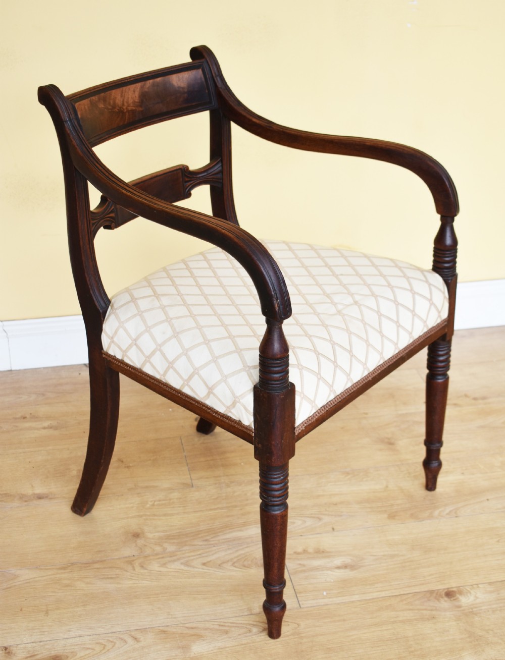 Set of 8 Regency Mahogany Dining Chairs View VI