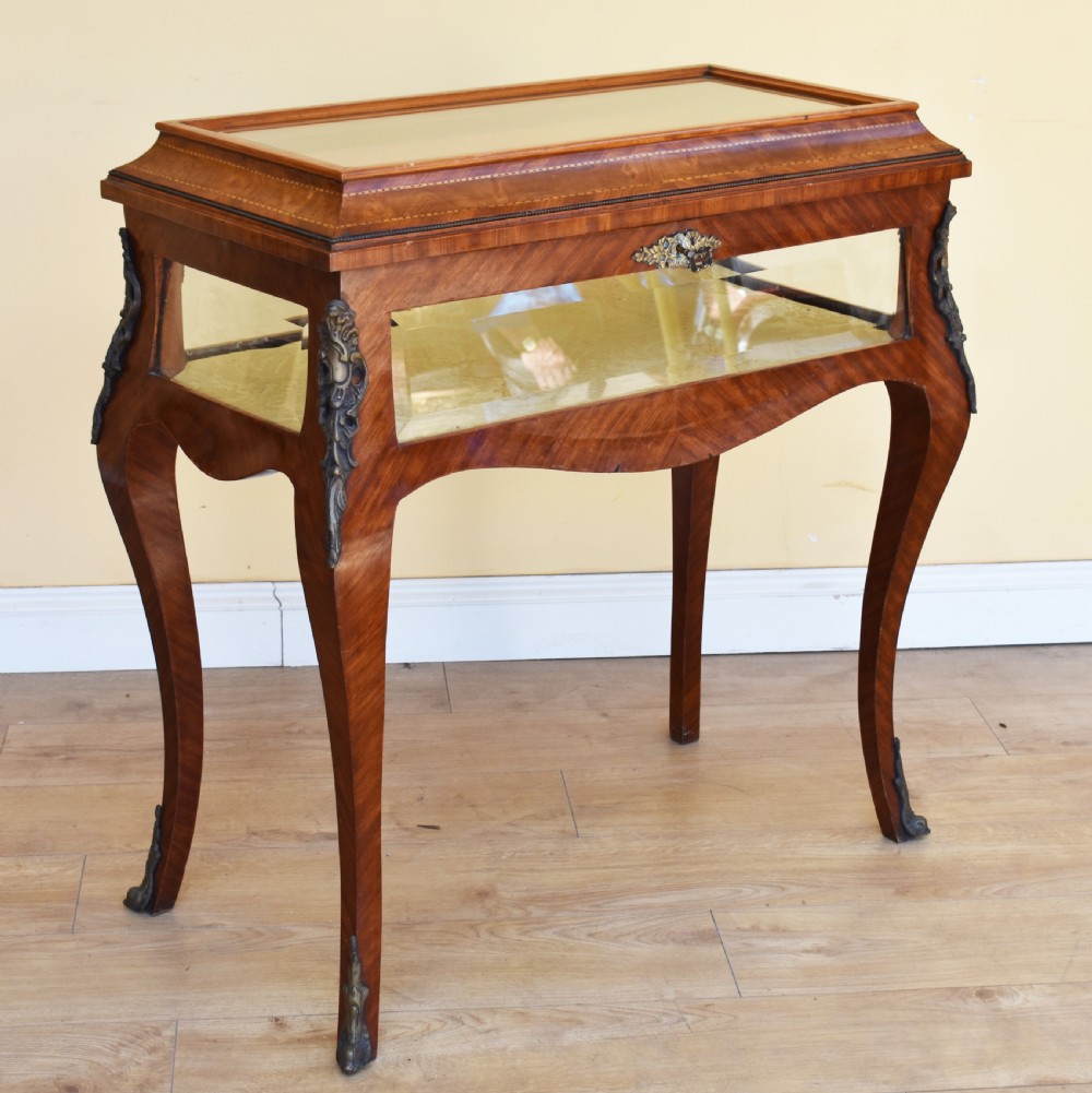 Walnut Inlaid Bijouterie Table