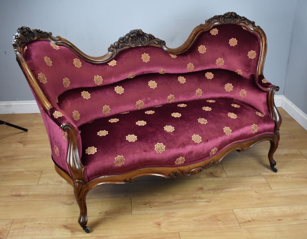 19th Century Victorian Walnut Framed Settee
