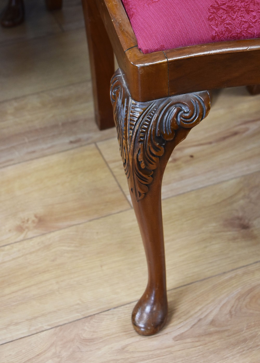 20th Century Queen Anne Style Burr Walnut Dining Suite View XV