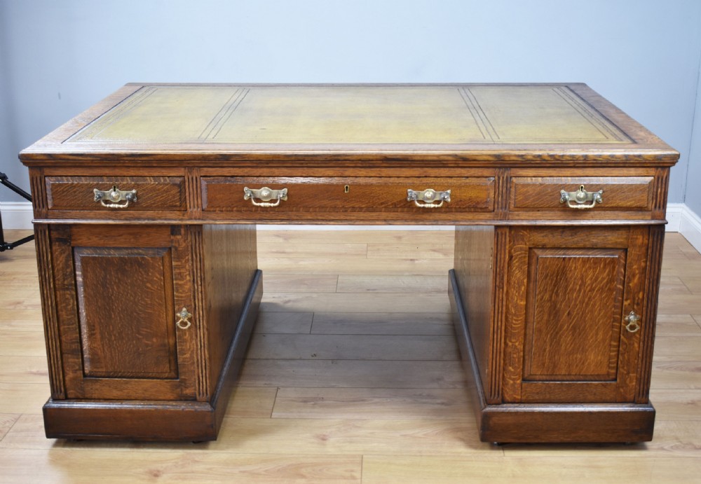 Victorian Oak Partners Desk View VI
