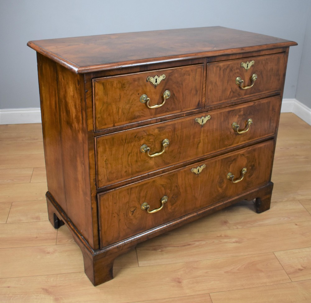 Georgian Walnut Chest Drawers