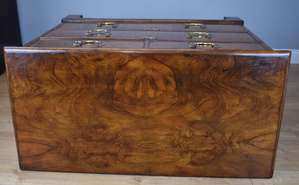Georgian Walnut Chest Drawers View VI