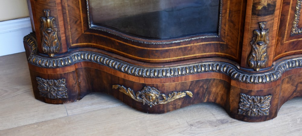 19th Century Victorian Burr Walnut and Marquetry Serpentine Credenza View X