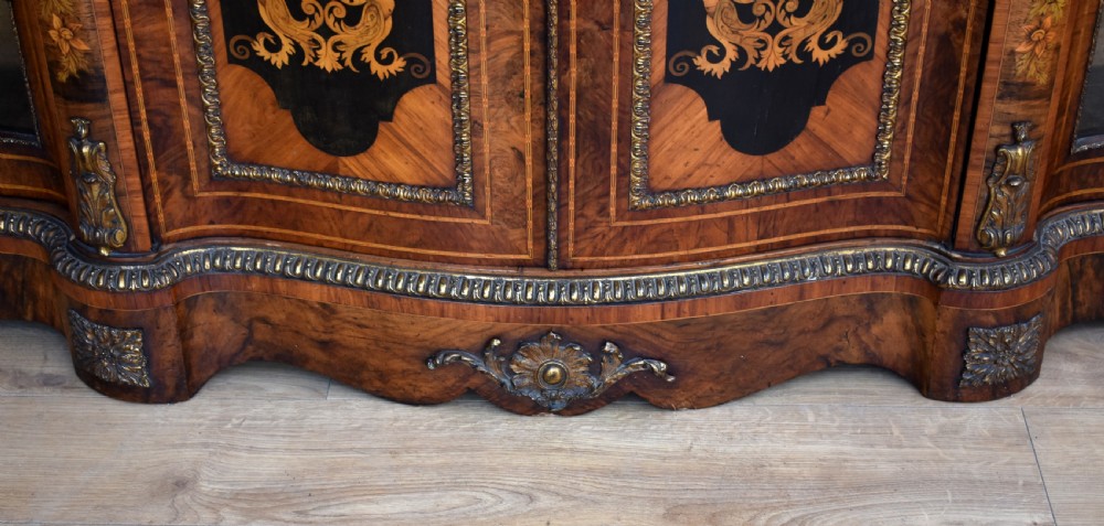 19th Century Victorian Burr Walnut and Marquetry Serpentine Credenza View XI