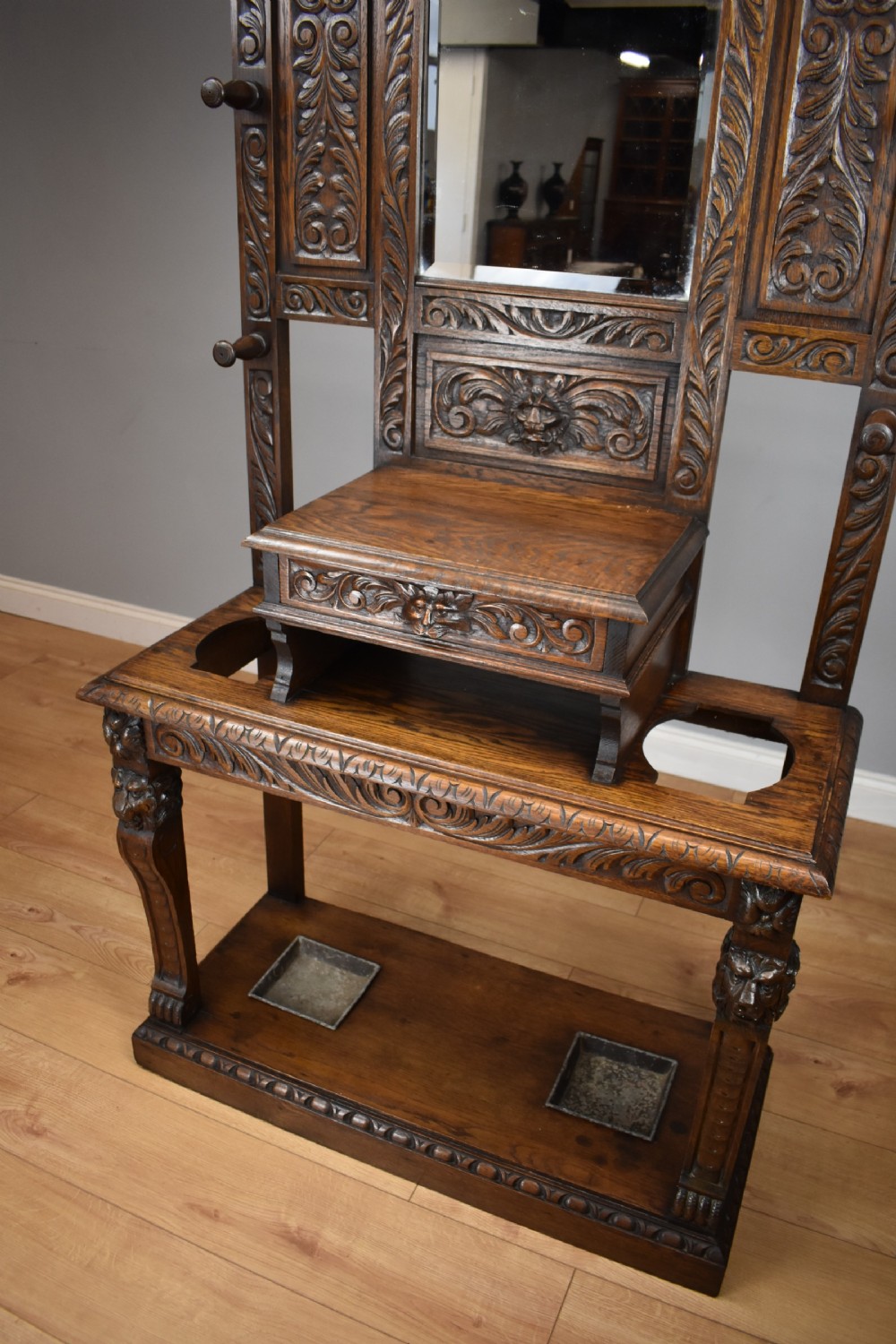 19th Century Carved Oak Flemish Style Hall stand View XVII
