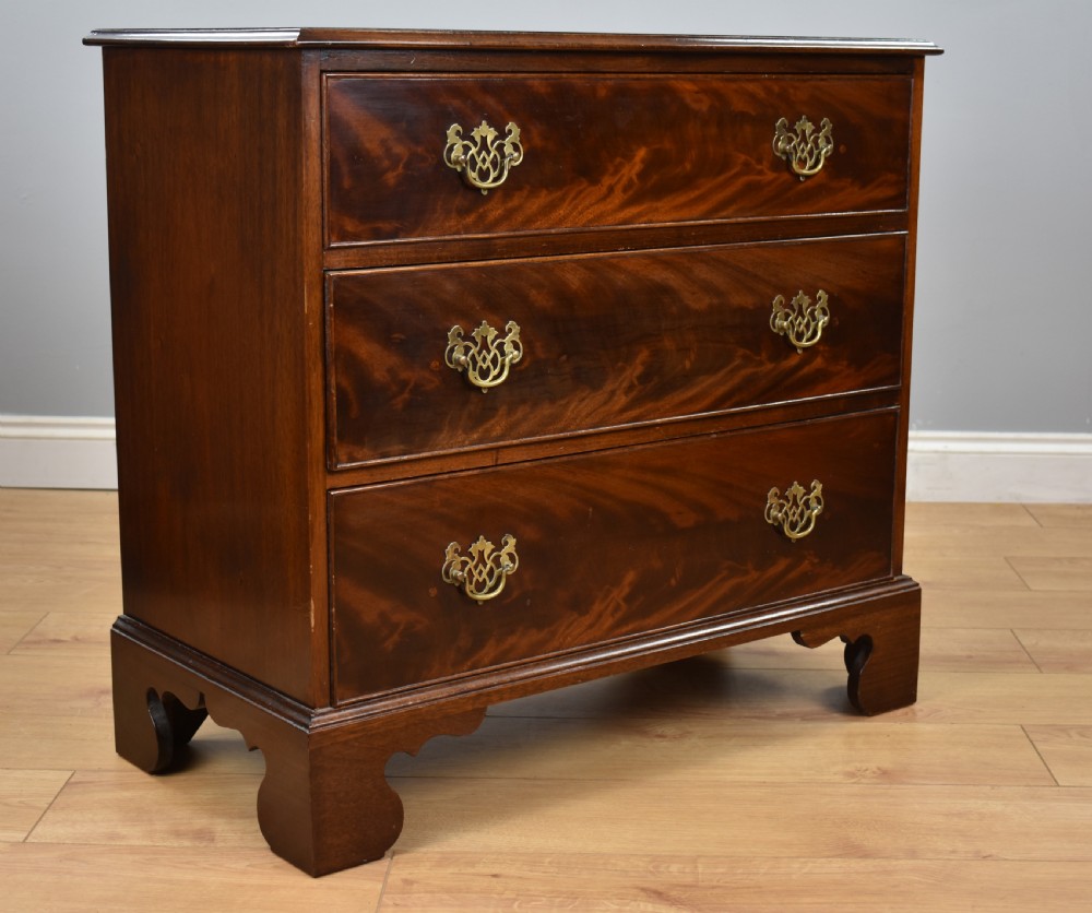 Pair of Mahogany Bedside Chests View VI