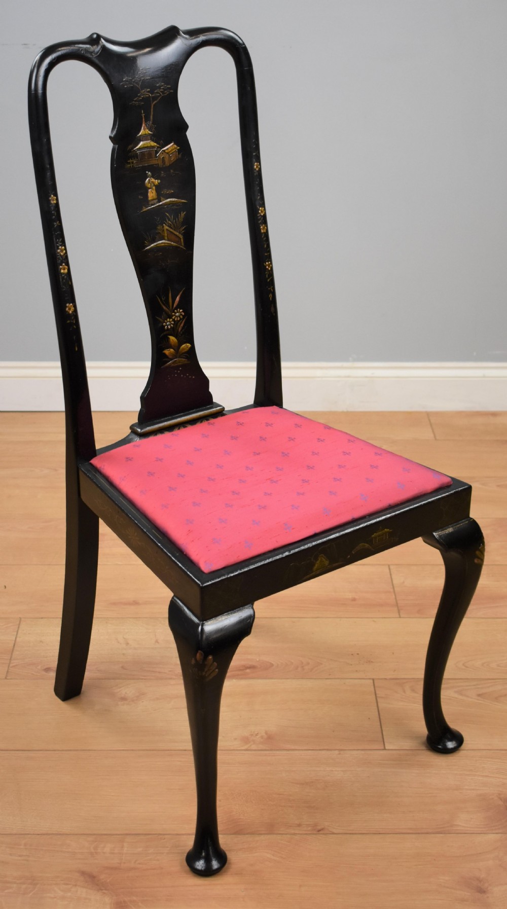 Early 20th Century set four Queen Anne Style Chinoiserie chairs View XV