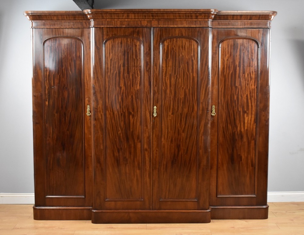 Victorian Mahogany Four Door Breakfront Wardrobe