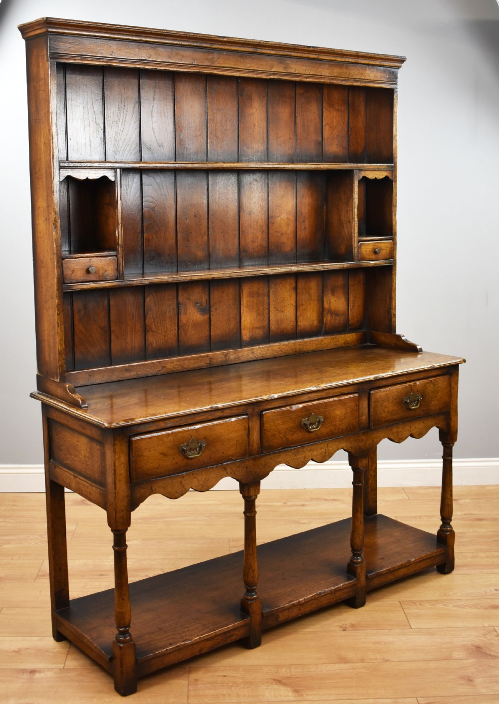Ipswich Oak Dresser View III