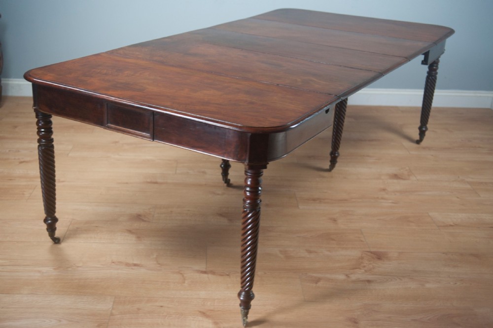 Regency Mahogany Concertina Extending Dining Table View V