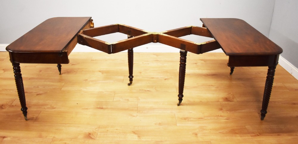 Regency Mahogany Concertina Extending Dining Table View VII