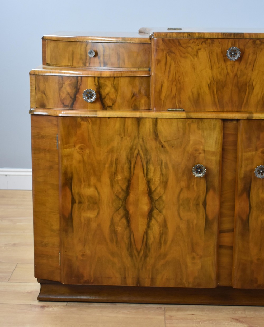 Art Deco Walnut cocktail cabinet View IV