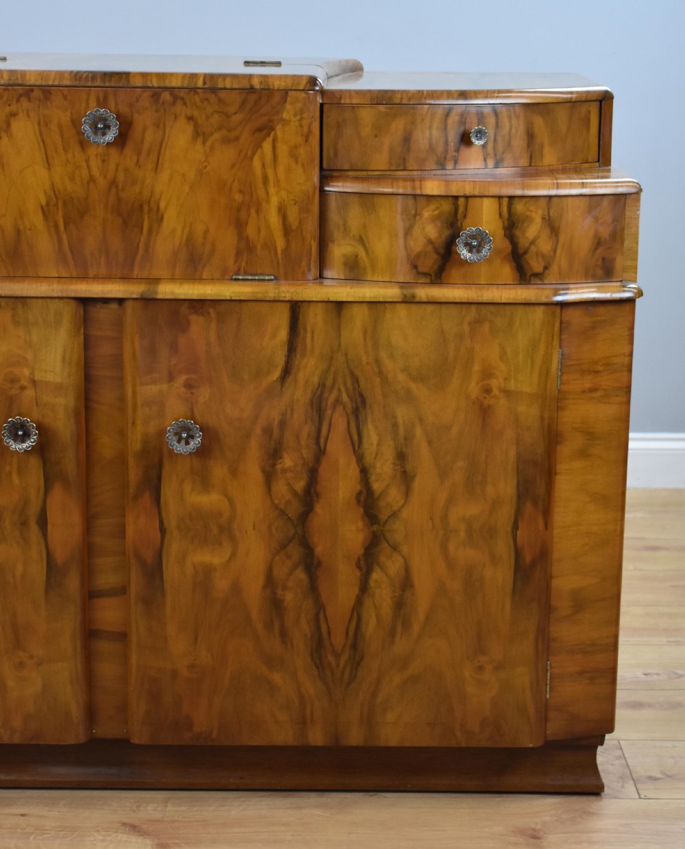 Art Deco Walnut cocktail cabinet View VI