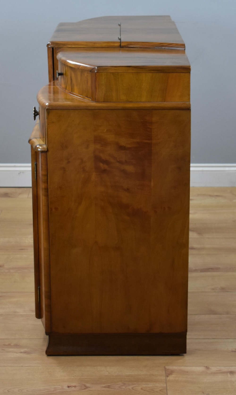 Art Deco Walnut cocktail cabinet View XII