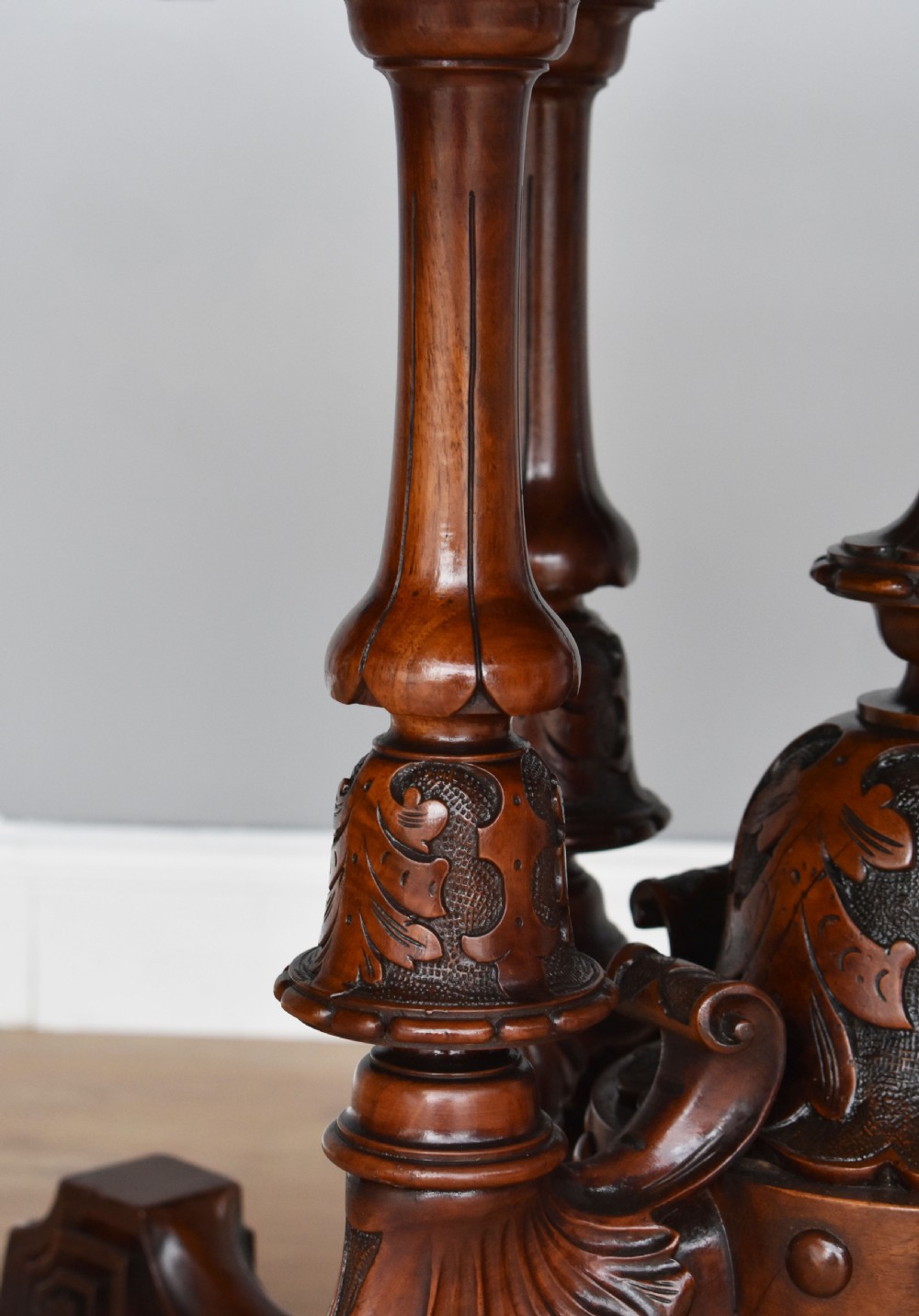 Victorian Burr Walnut Inlaid Breakfast Table  View IV