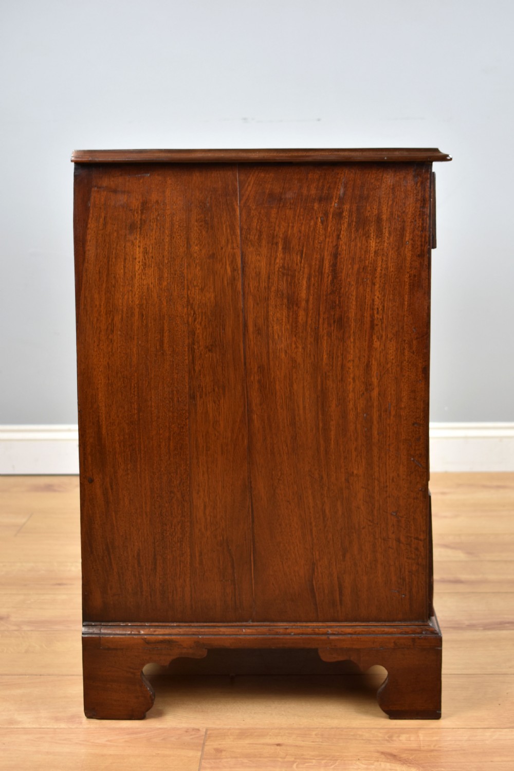 Small George III Mahogany Chest of Drawers View V