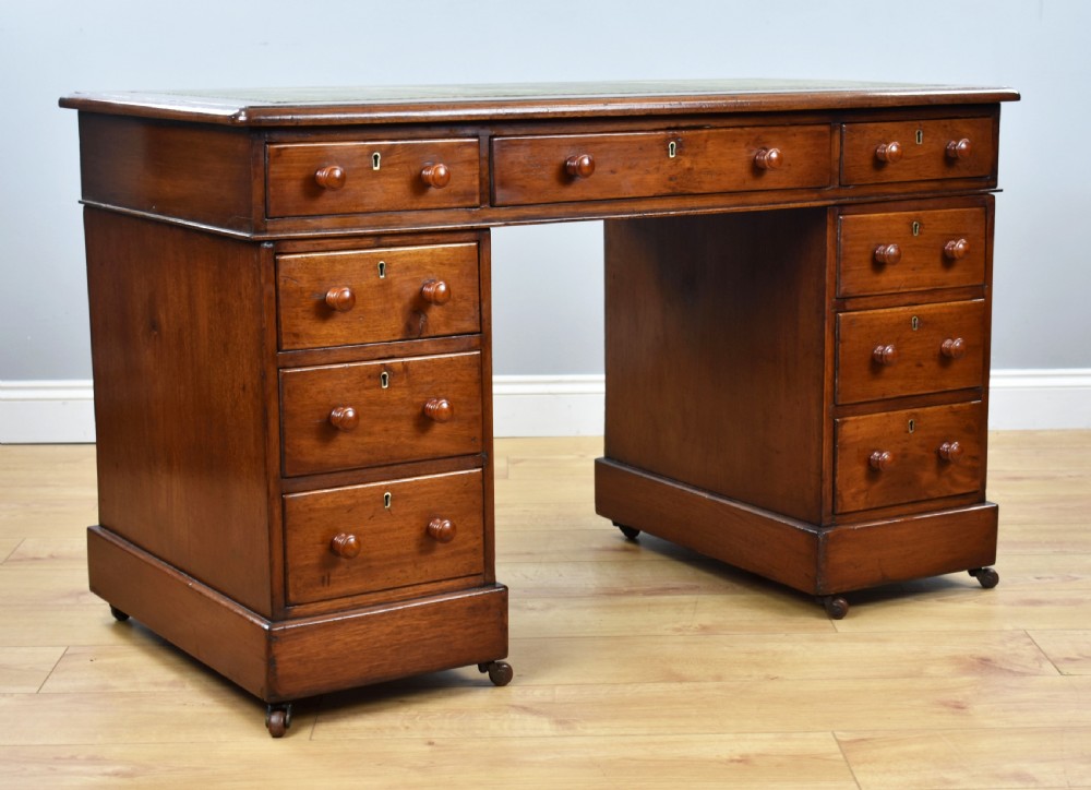 Victorian Mahogany Pedestal Desk