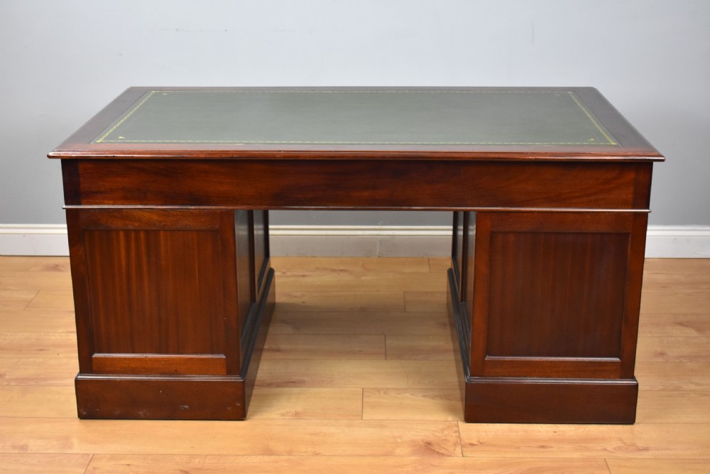 Early 20th Century Mahogany Pedestal Desk View VI