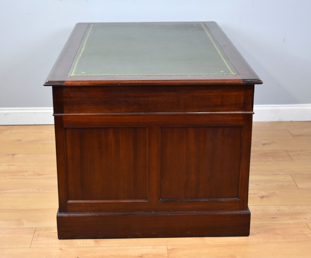 Early 20th Century Mahogany Pedestal Desk View VII
