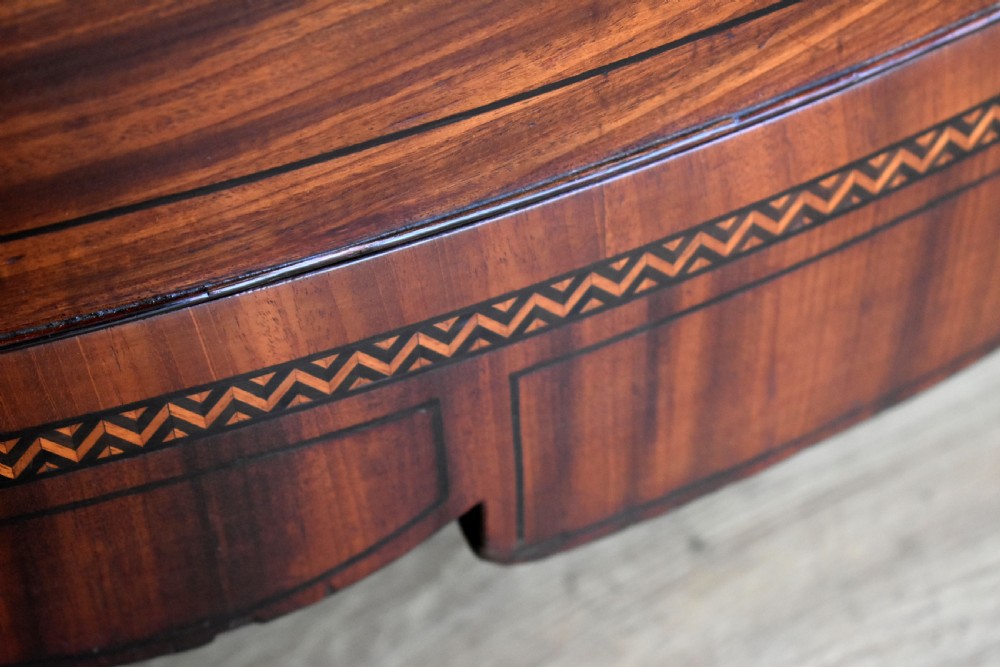 George III Mahogany Serpentine Chest of Drawers View VII