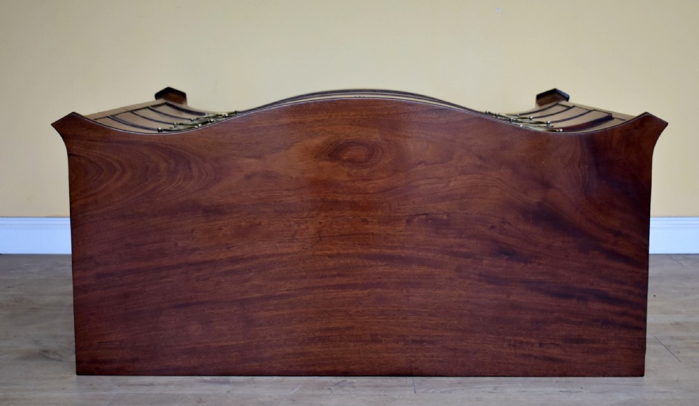 George III Mahogany Serpentine Chest of Drawers View VIII