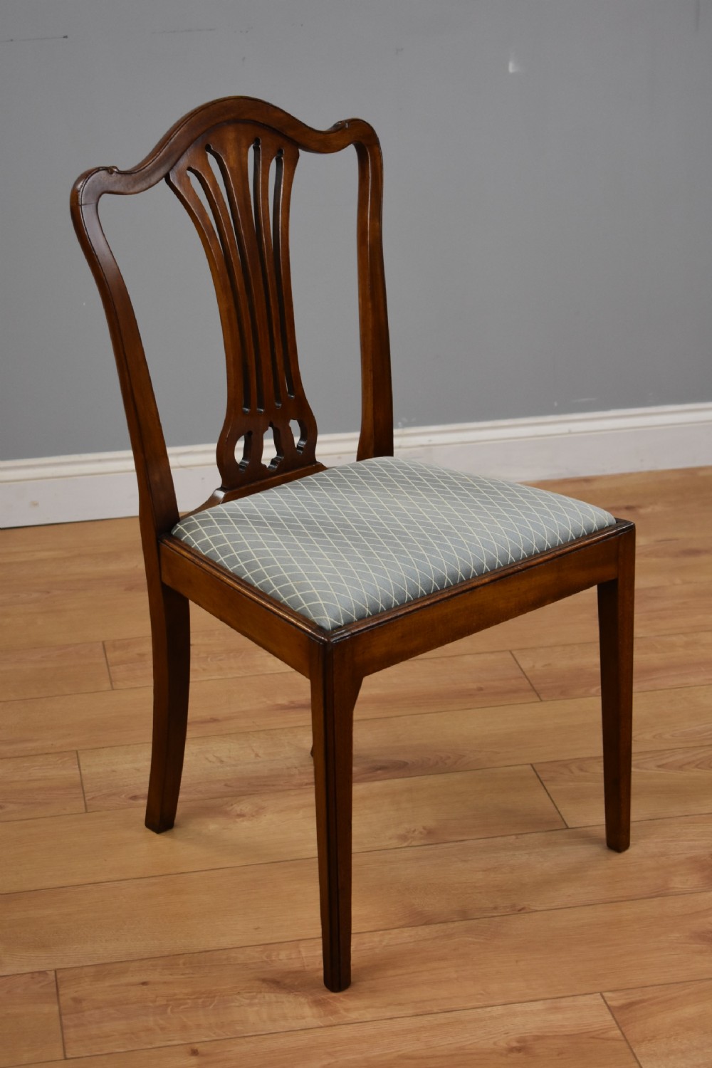 Set 20th Century Mahogany Dining chairs View IV