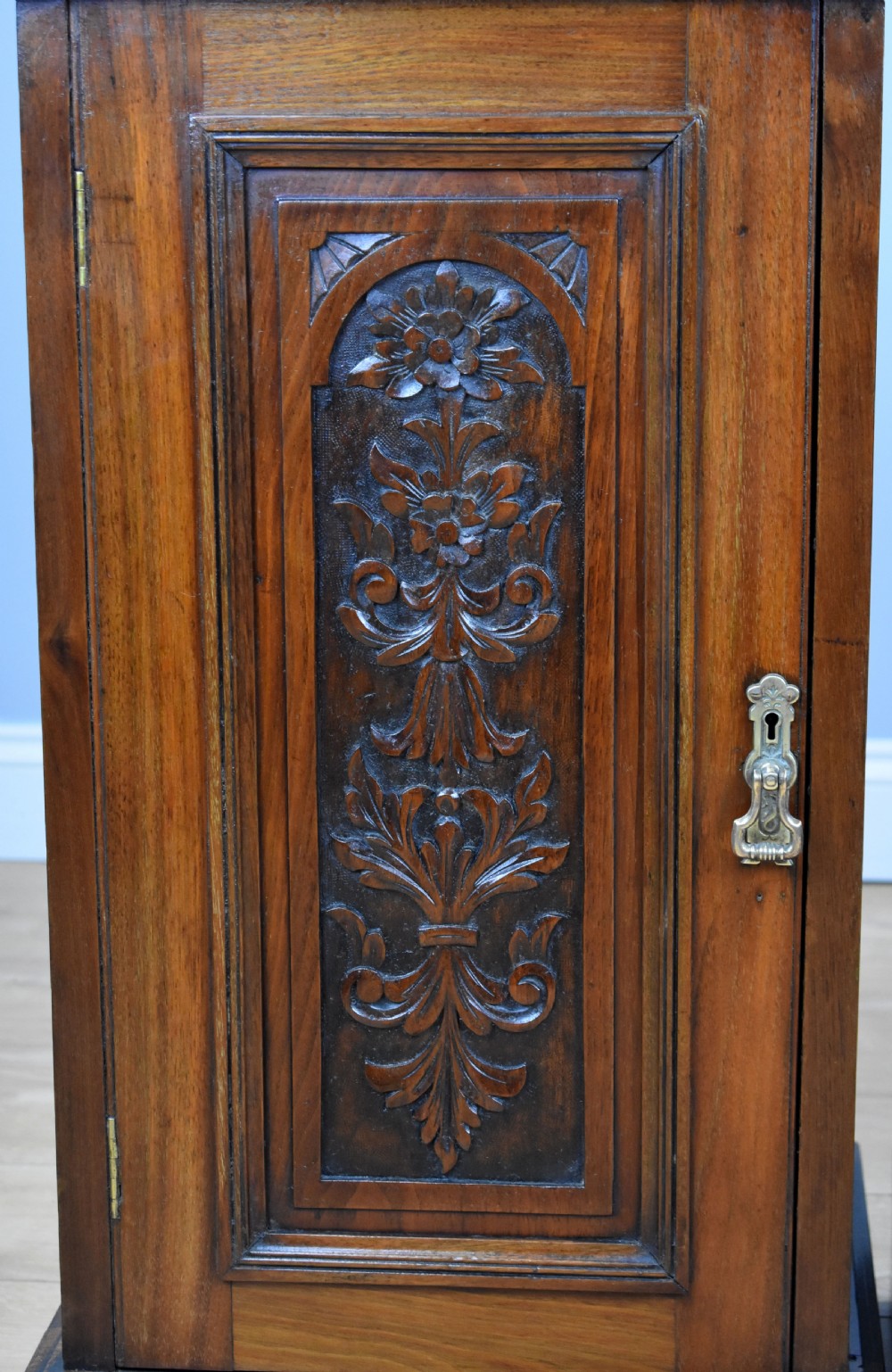Pair of Victorian Walnut Bedside Cabinets View VII
