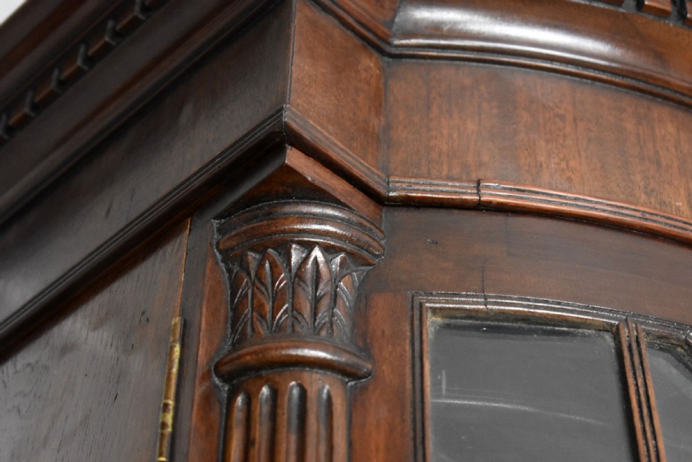 19th Century Mahogany Inverted Breakfront Bookcase View XIII