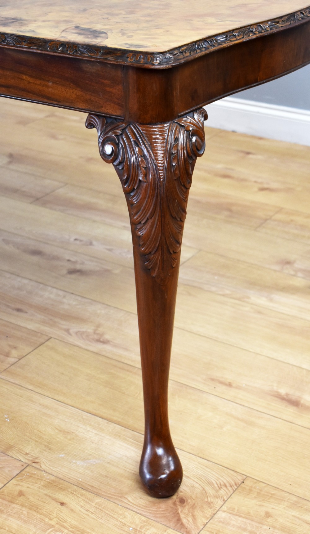 Queen Anne Style Burr Walnut Table & 6 Chairs View IV